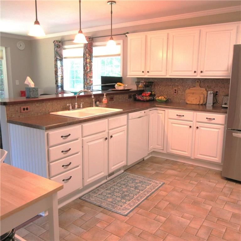 1348 S Oak Street — photo 18
