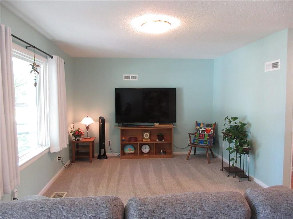 1348 S Oak Street — photo 4