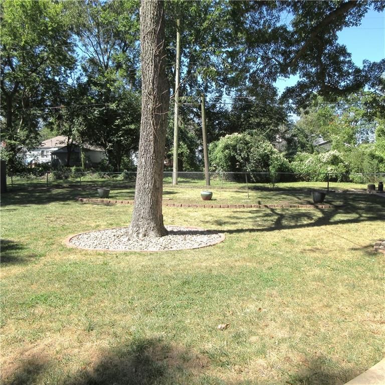 1348 S Oak Street — photo 63