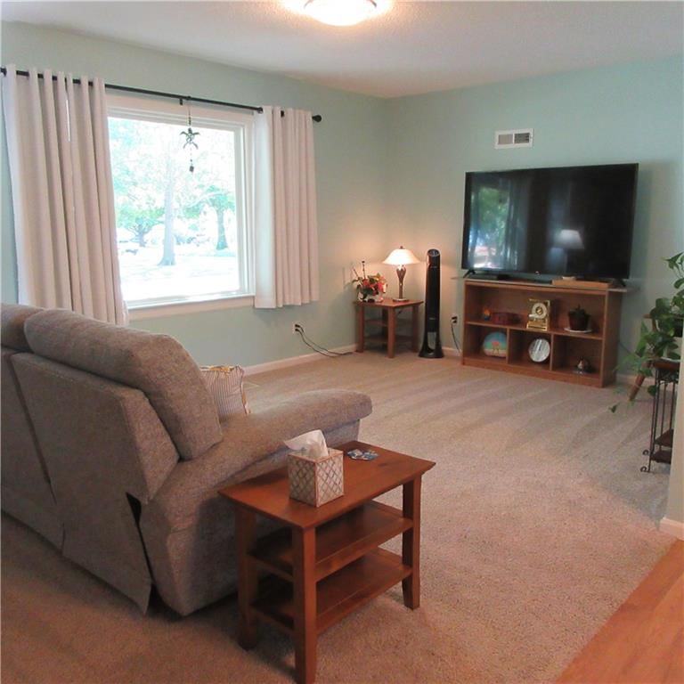1348 S Oak Street — photo 8