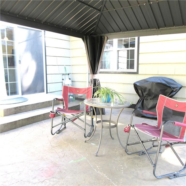 1348 S Oak Street — photo 77