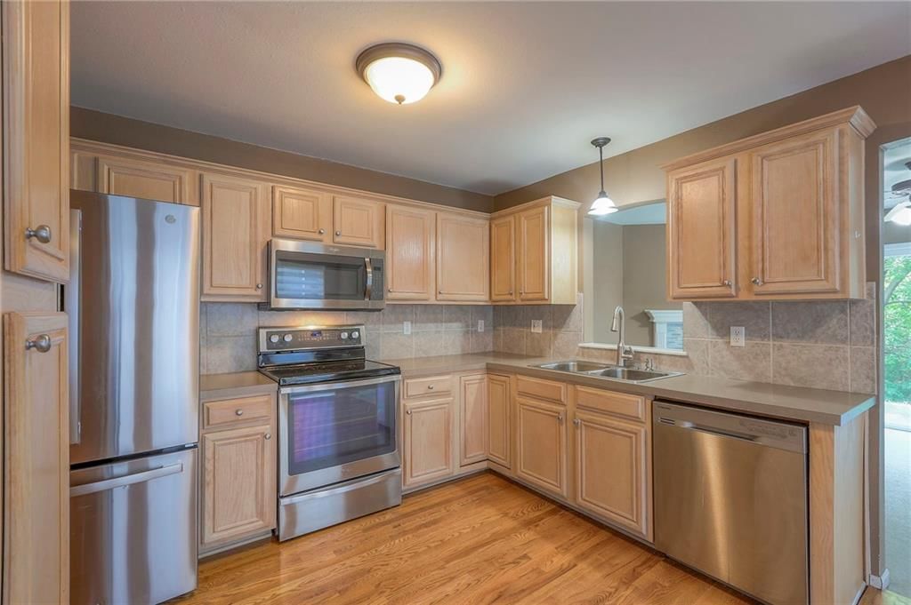 3211 SW Shadow Brook Drive — photo 10