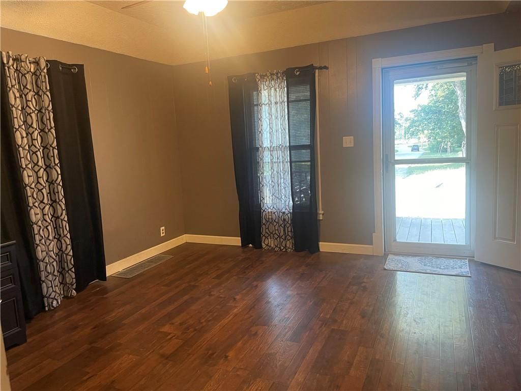 311 Miami Street — photo 9