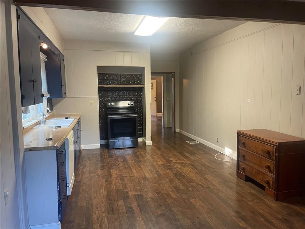 311 Miami Street — photo 10