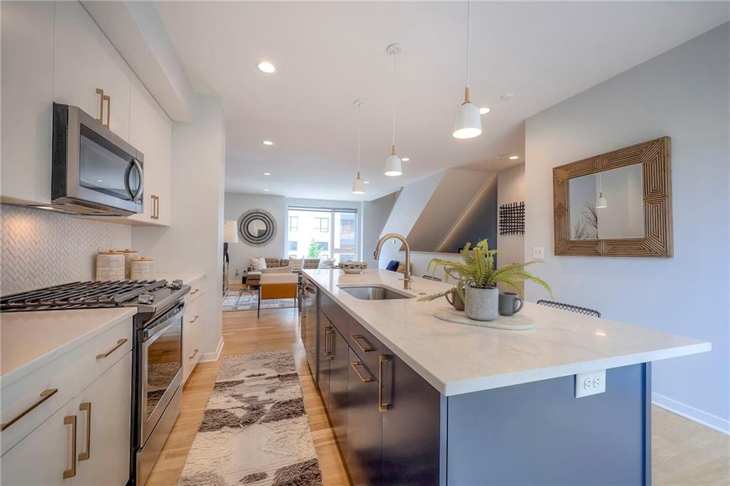 2712 McGee Trafficway — photo 14