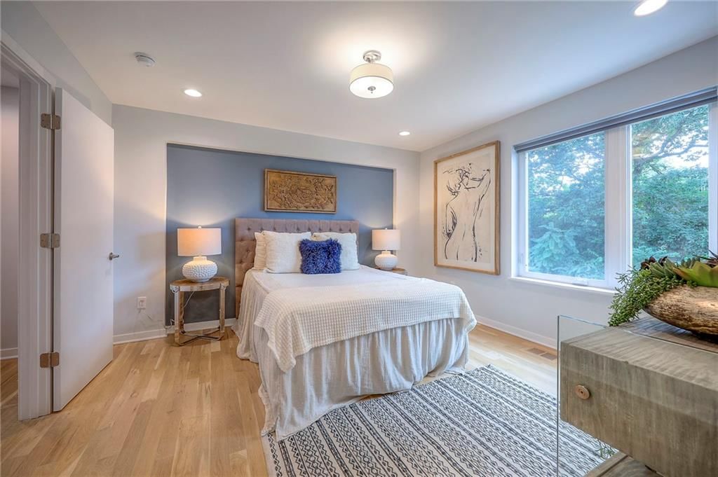 2712 McGee Trafficway — photo 25
