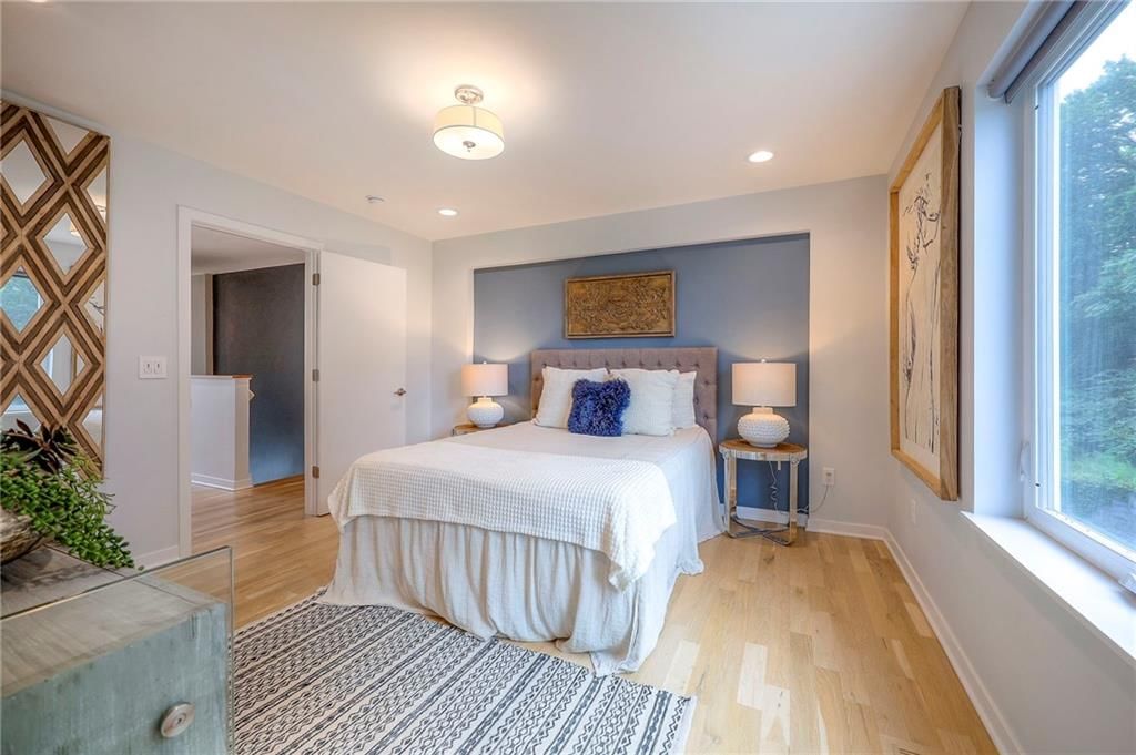 2712 McGee Trafficway — photo 27