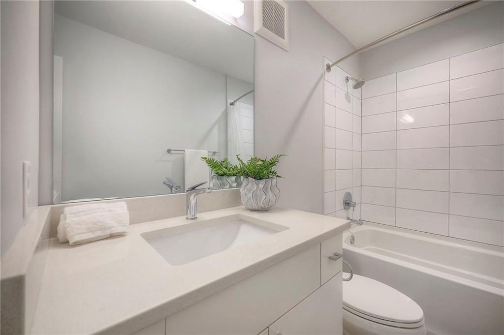 2712 McGee Trafficway — photo 31