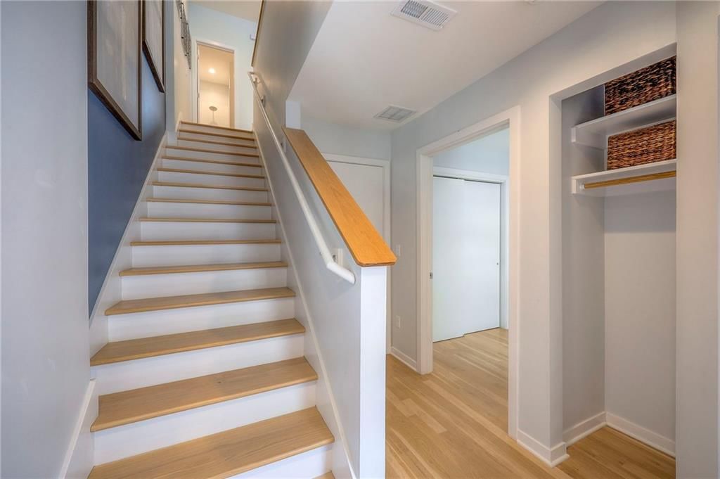 2712 McGee Trafficway — photo 7