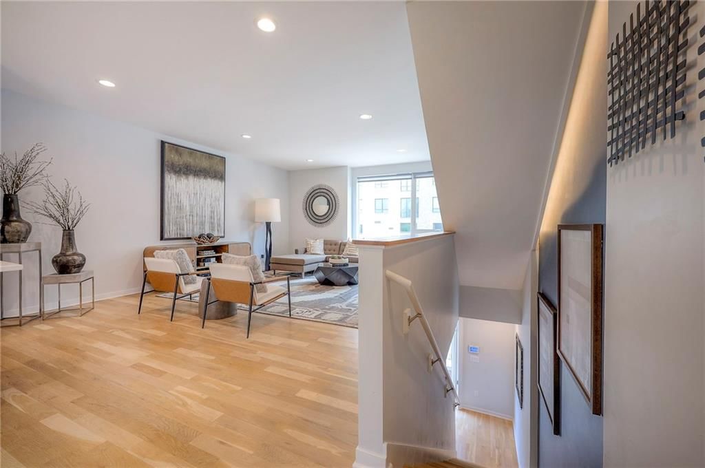 2712 McGee Trafficway — photo 9