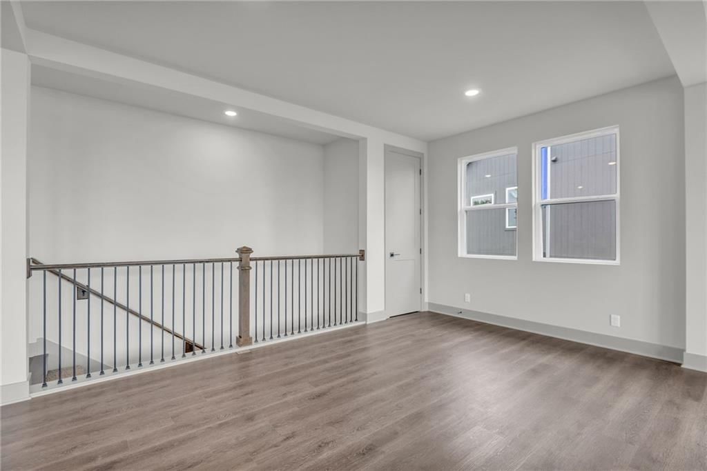 4732 Redwood Street — photo 8