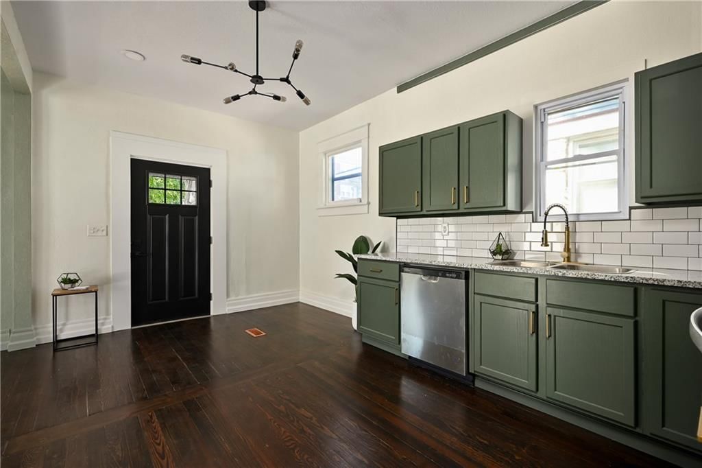 1220 W 41st Street — photo 14