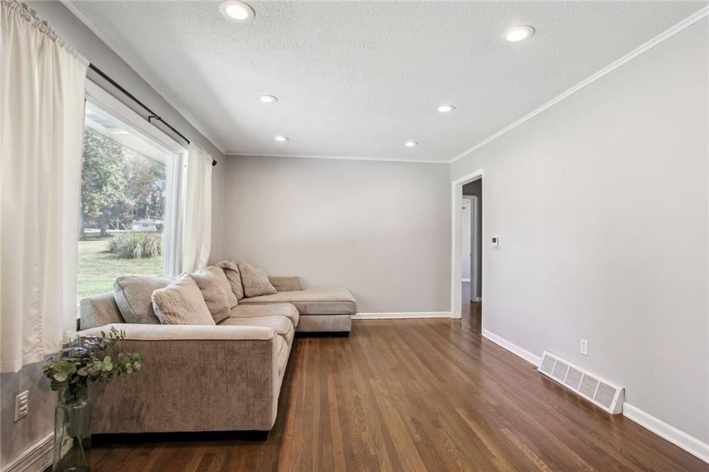9001 W 79th Street — photo 5