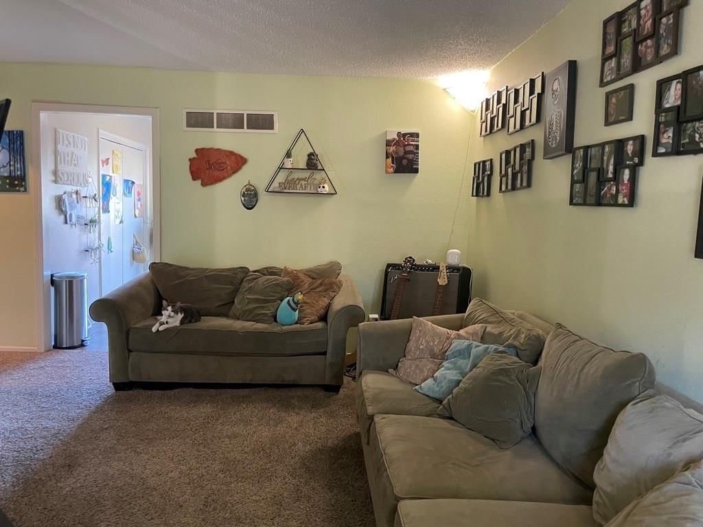 1202 SE 3rd Terrace — photo 3
