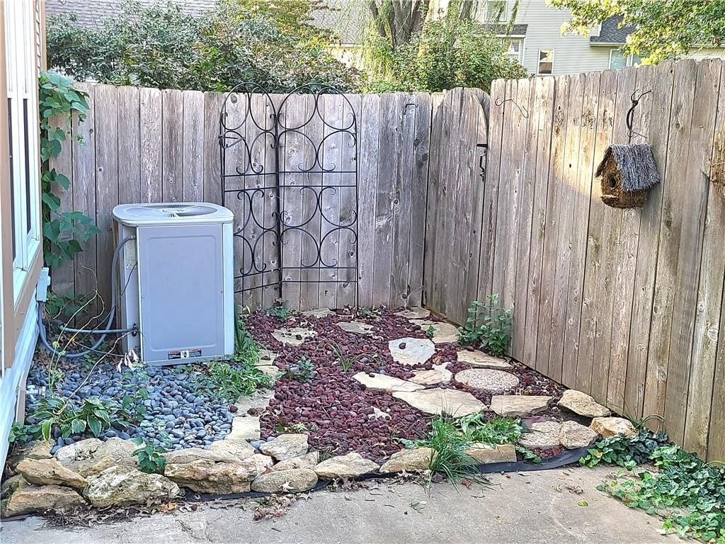 13703 Pembroke Circle — photo 30