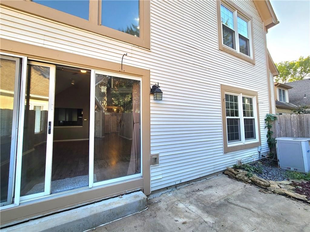 13703 Pembroke Circle — photo 32