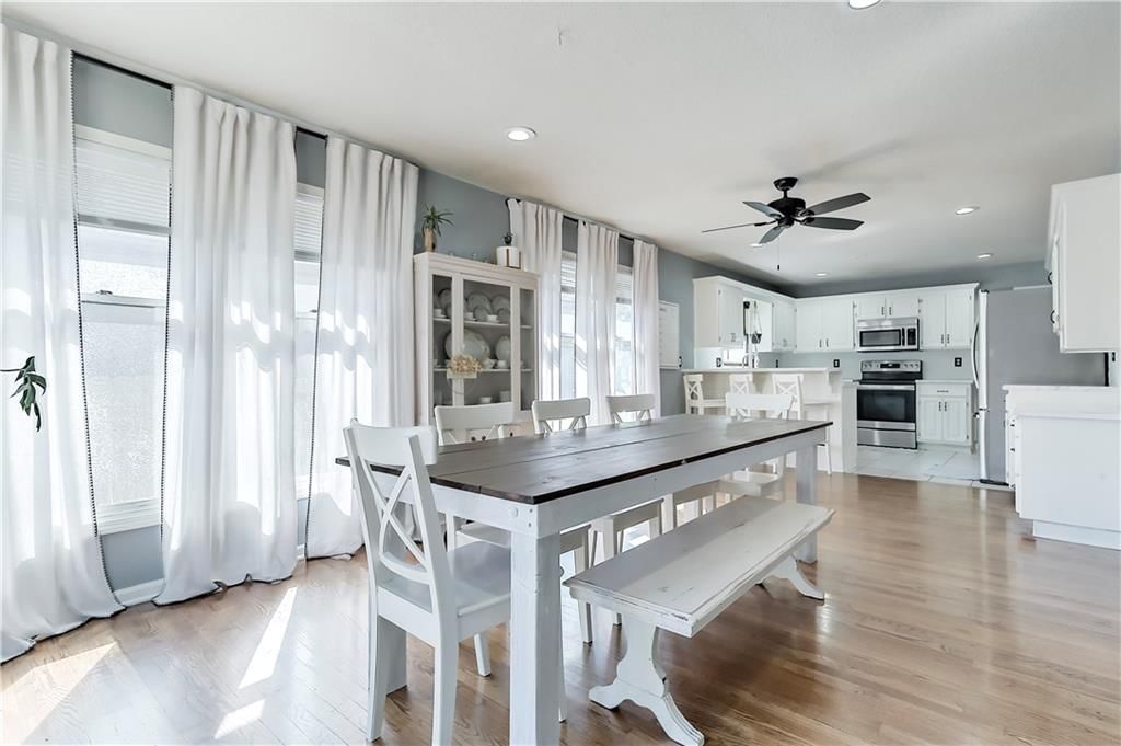 501 NW Chateau Drive — photo 14