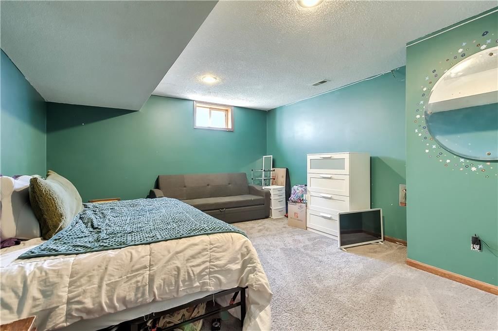 501 NW Chateau Drive — photo 24