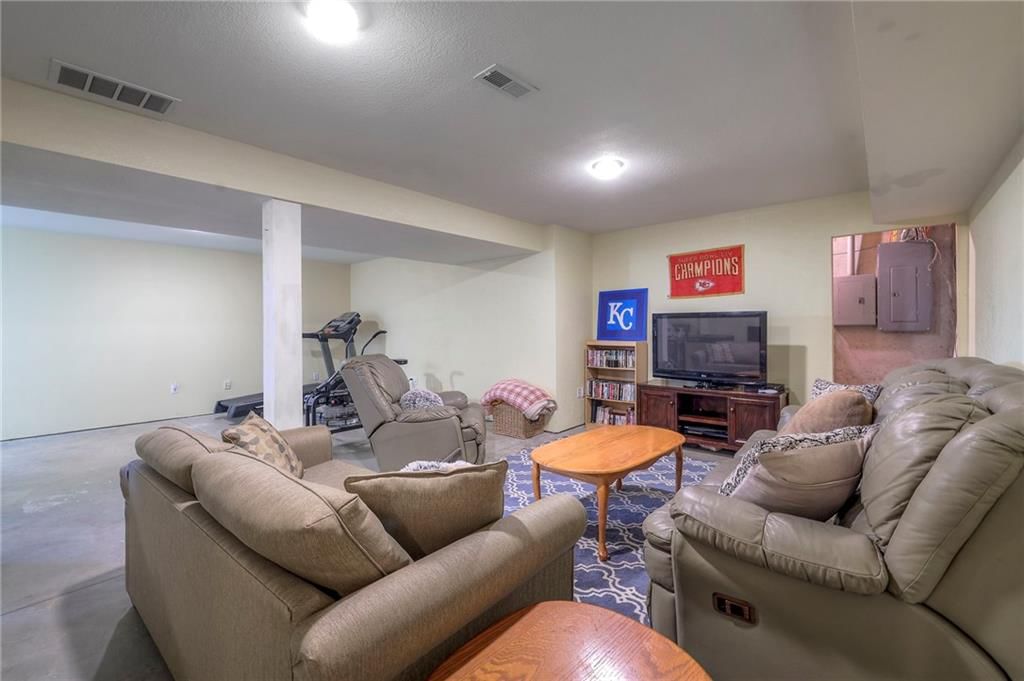 509 S Wilson Street — photo 38