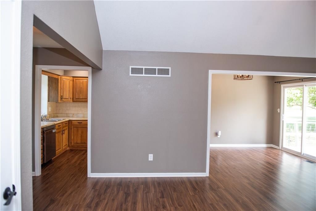 10901 E 234th Terrace — photo 9
