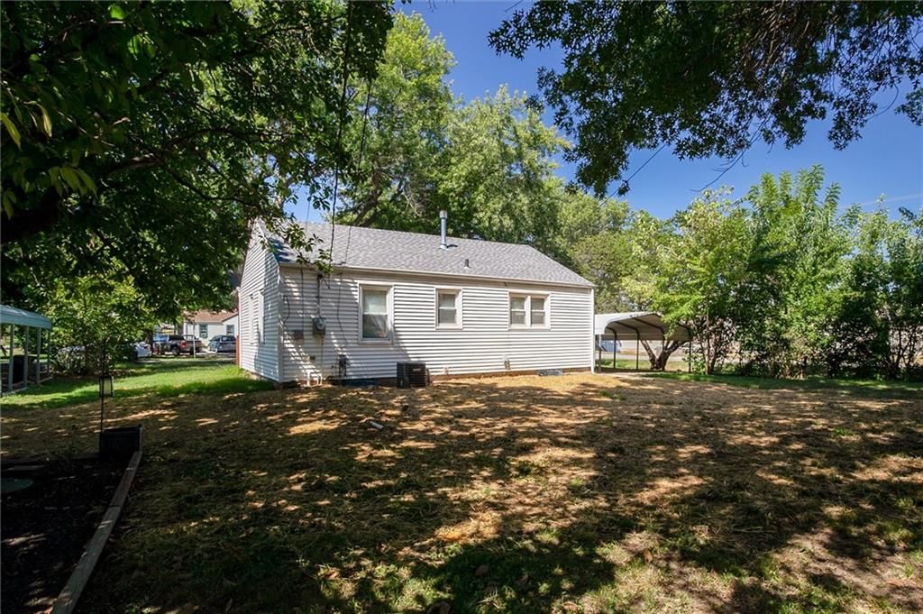 5301 Willow Avenue — photo 19