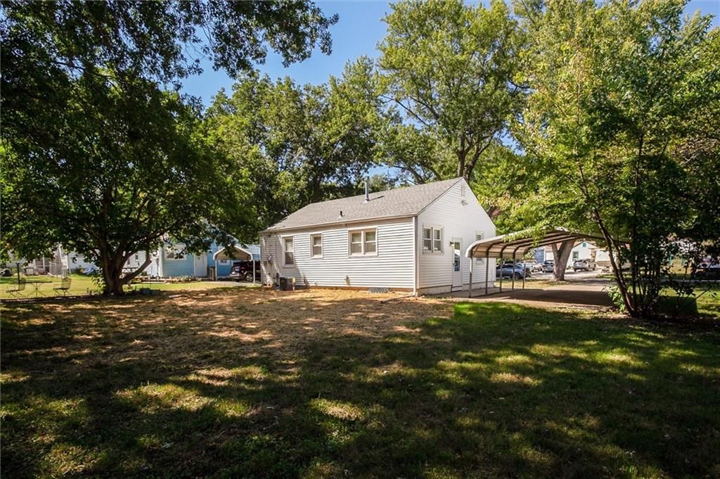 5301 Willow Avenue — photo 21