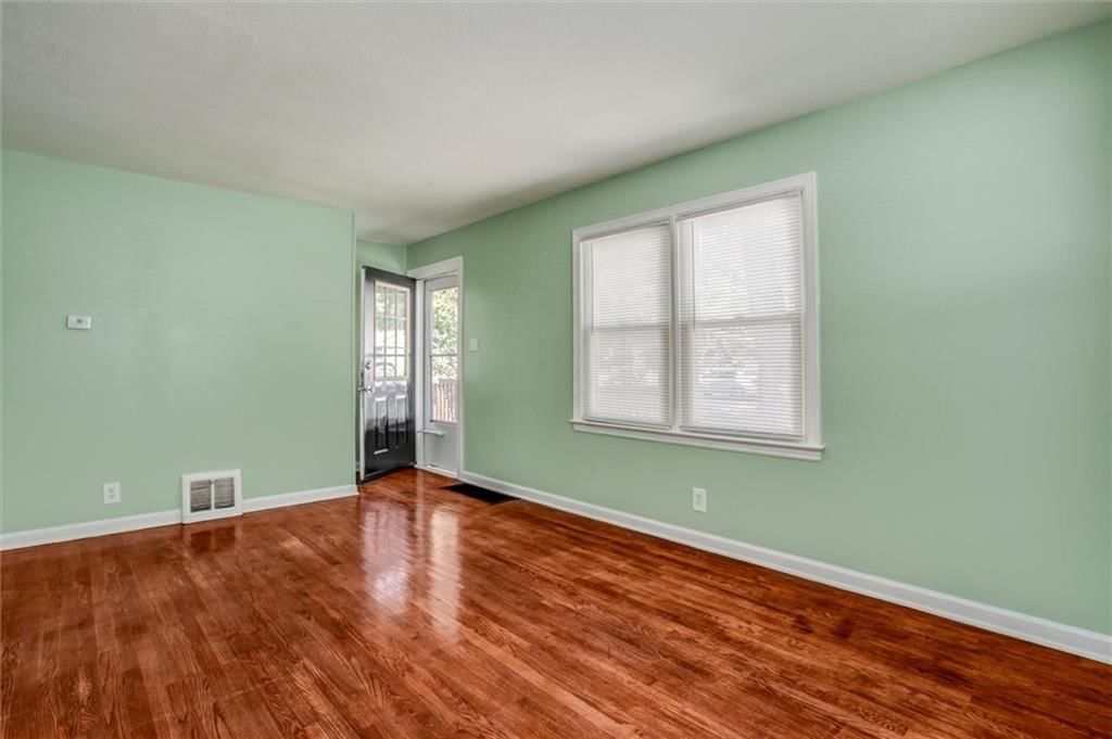 5301 Willow Avenue — photo 10