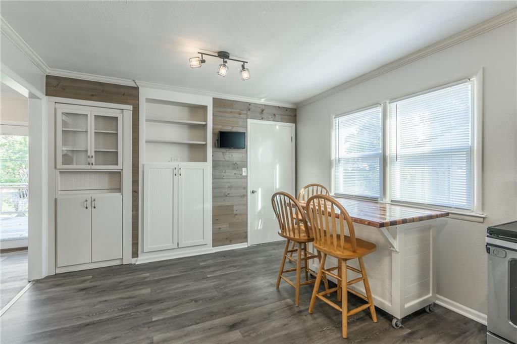 3603 N Spring Street — photo 8