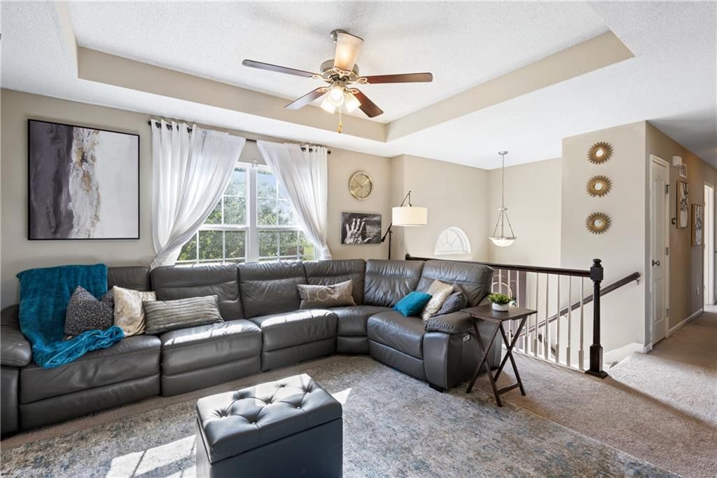 608 Fall Creek Drive — photo 3