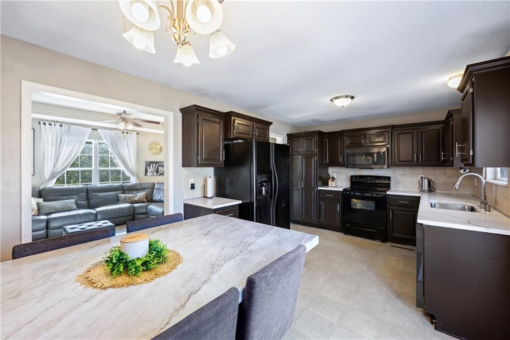 608 Fall Creek Drive — photo 5