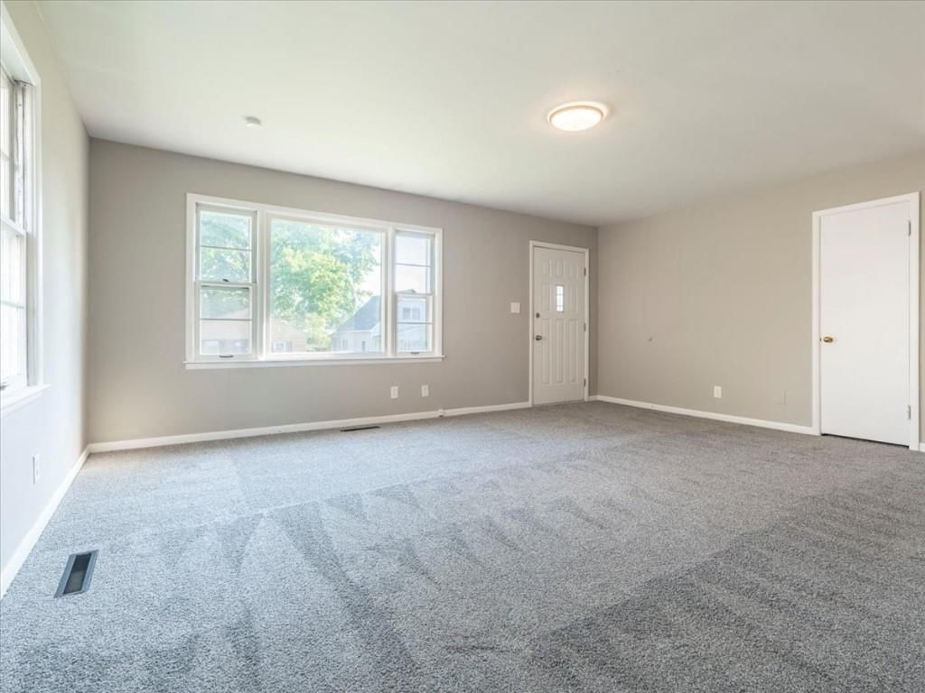 3241 Sacramento Street — photo 6