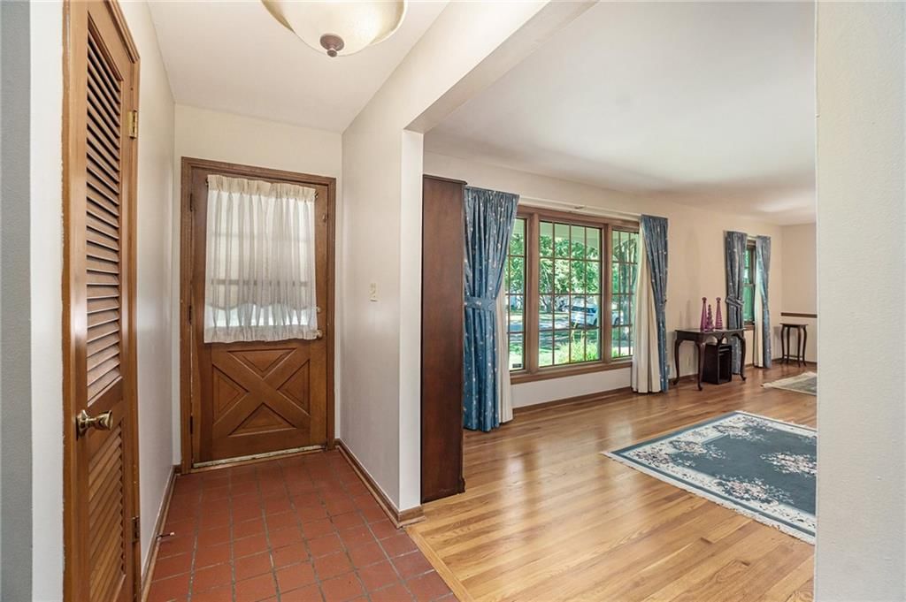 9809 Broadmoor Street — photo 5