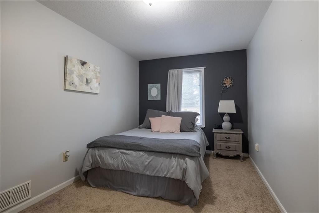 8 Timber Creek Drive — photo 33