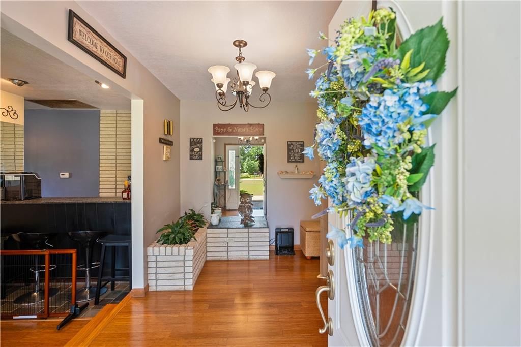 2053 E Madison Street — photo 7