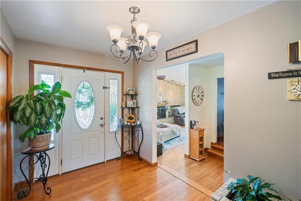 2053 E Madison Street — photo 8