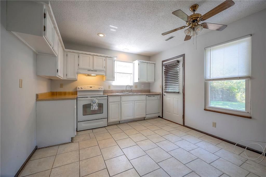14110 S Summertree Lane — photo 11