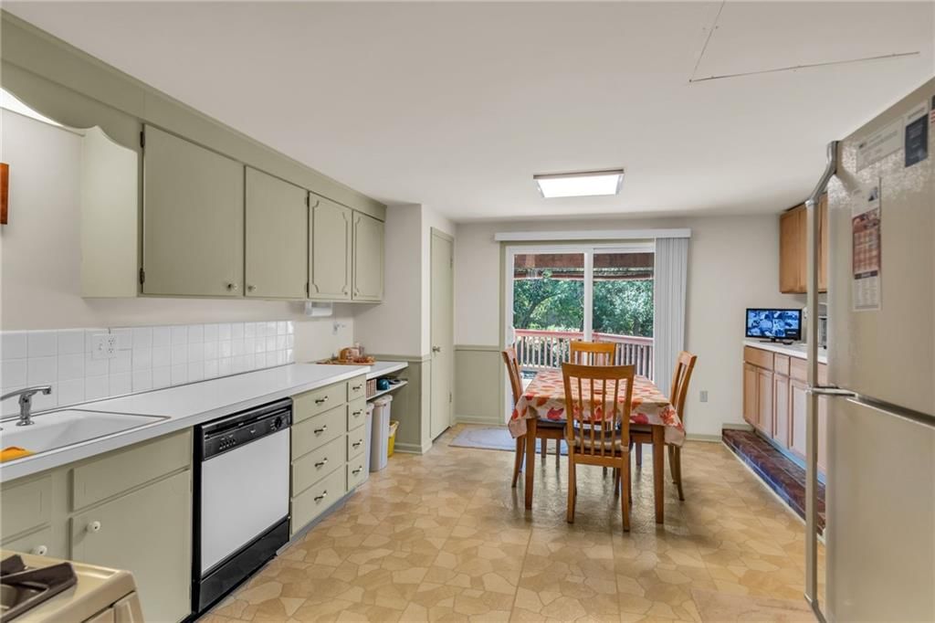 9236 Reeder Drive — photo 17