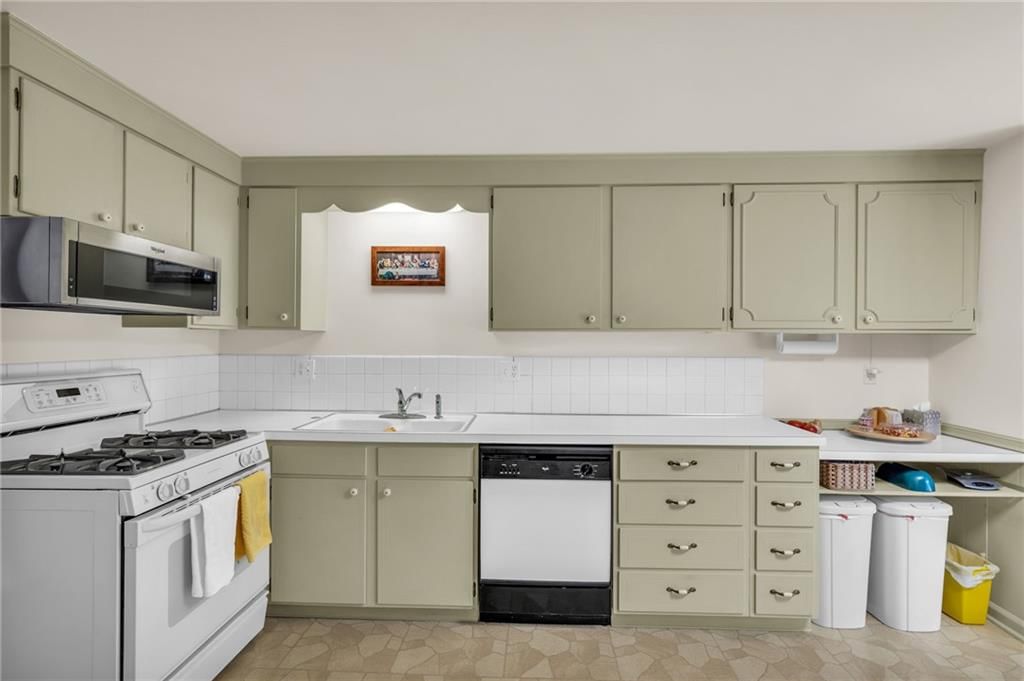 9236 Reeder Drive — photo 19