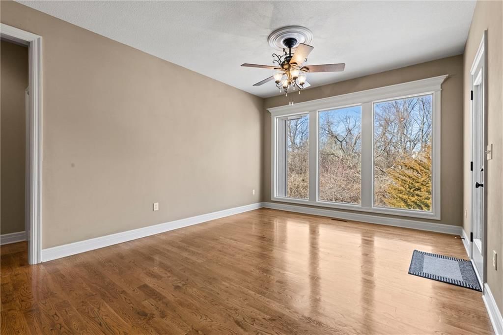 8916 N Glenwood Avenue — photo 17