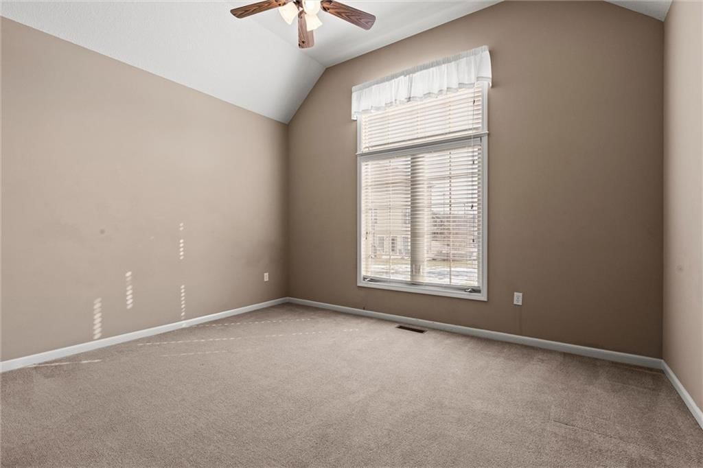 8916 N Glenwood Avenue — photo 31