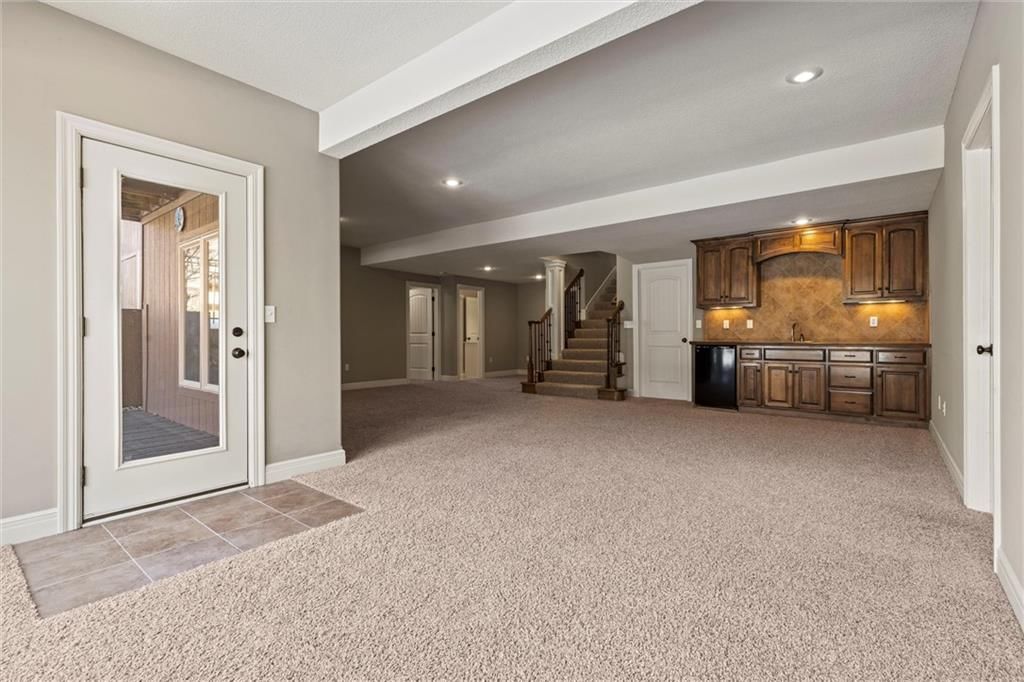 8916 N Glenwood Avenue — photo 35