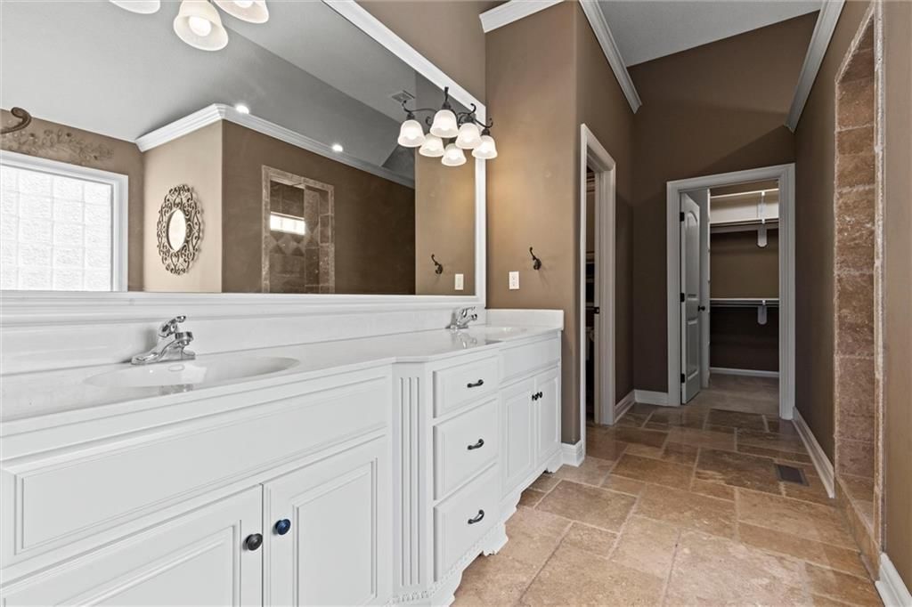 8916 N Glenwood Avenue — photo 38