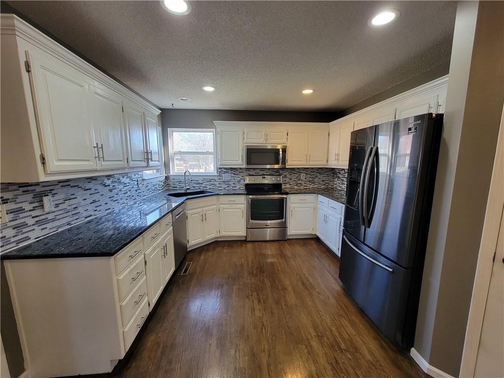 3621 NW Anchor Court — photo 10