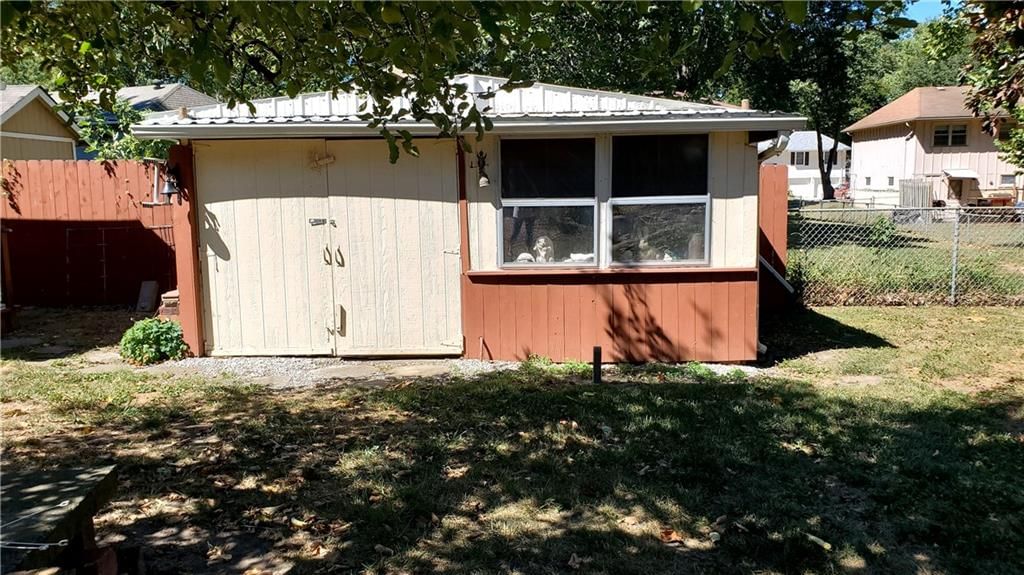 100 Cliff Drive — photo 42