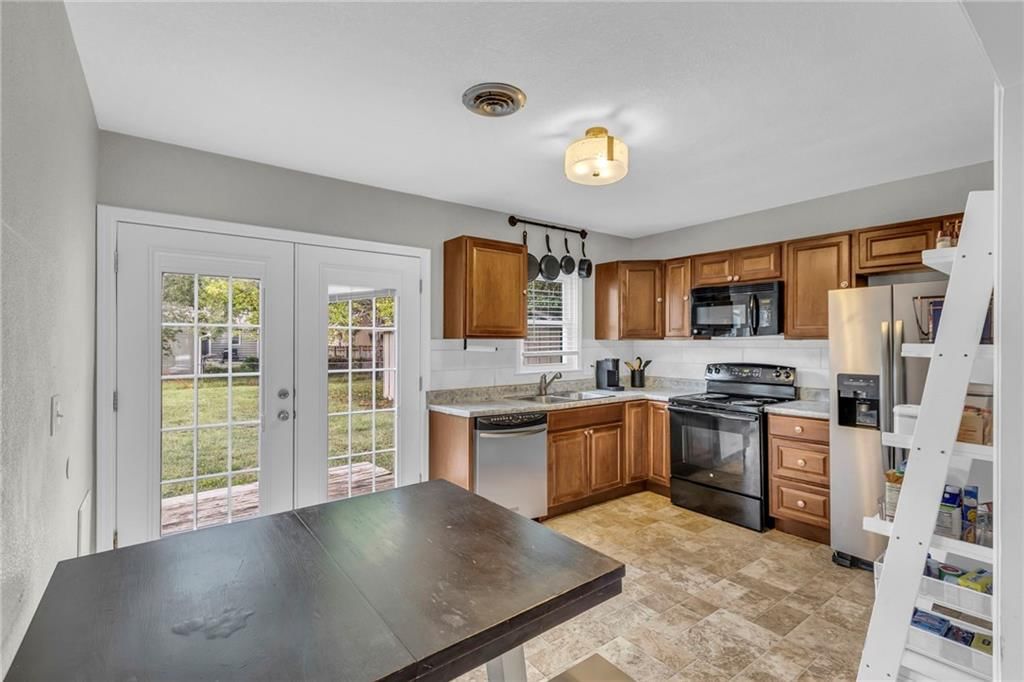 708 W Poor Street — photo 11