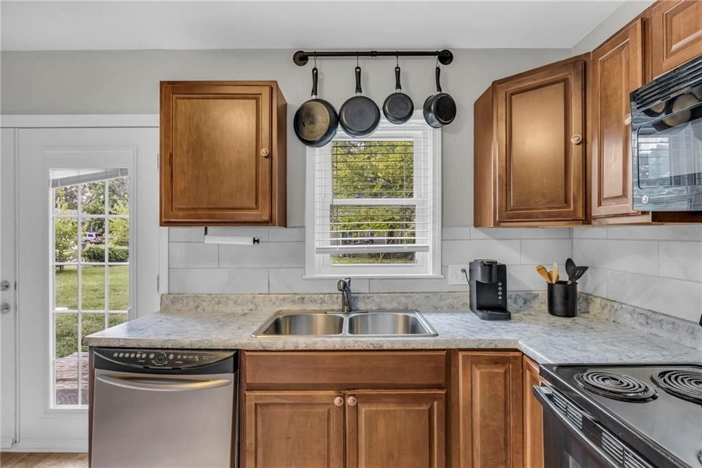 708 W Poor Street — photo 14