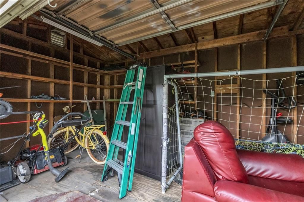 708 W Poor Street — photo 33