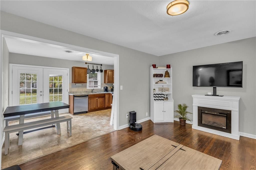 708 W Poor Street — photo 10