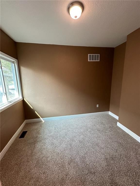 719 Van Brunt Boulevard — photo 8