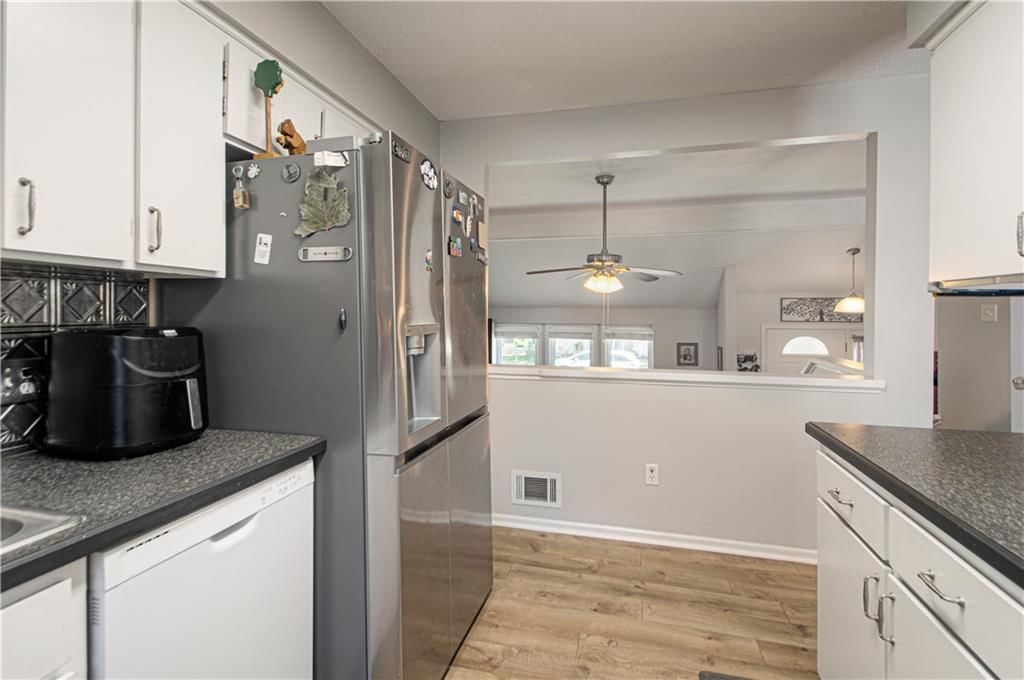 9120 DARNELL Street — photo 11